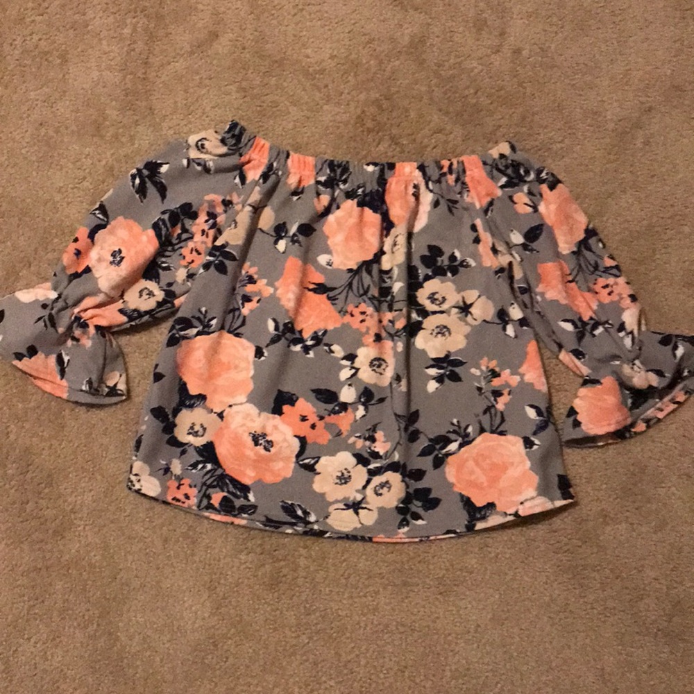 **SOLD** Boohoo top